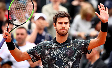 Хачанов обыграл Шевченко на старте турнира в Дубае