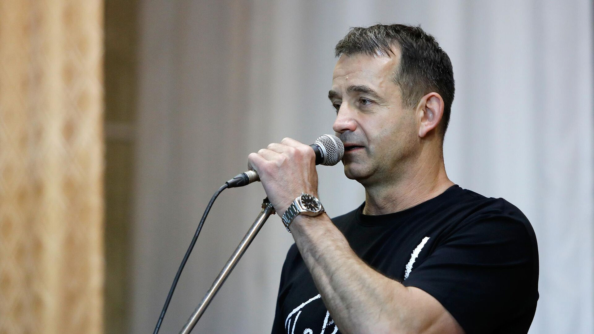 Даванков не осудил коллегу по фракции Певцова за поддержку кандидата Путина
