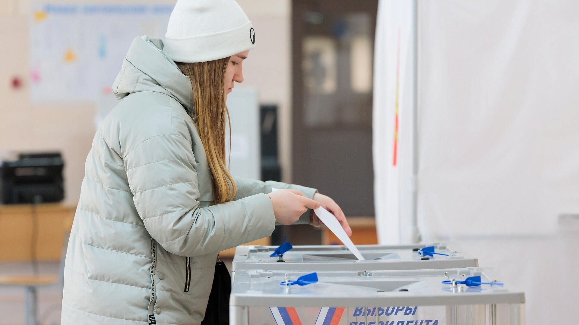 Путин побеждает на выборах в Волгоградской области с 88 процентами голосов