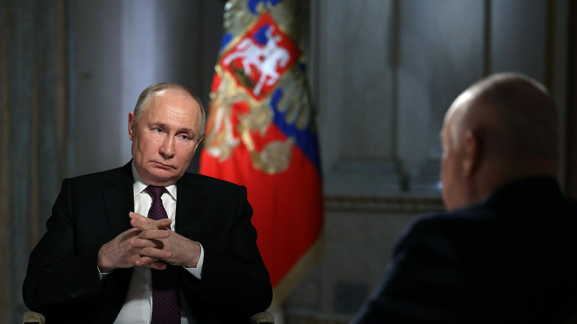 Те, кто разжигает национальную рознь, хотят ослабить Россию, заявил Путин