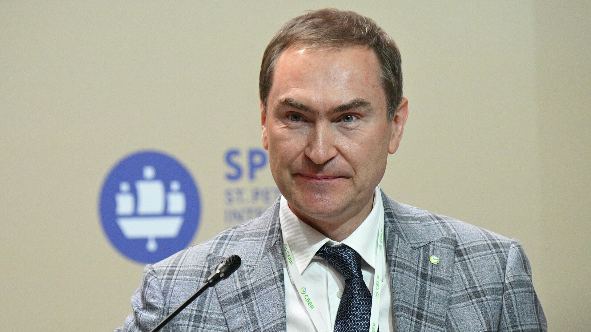 Ведяхин: цель в 11 трлн рублей эффекта от внедрения ИИ реалистична