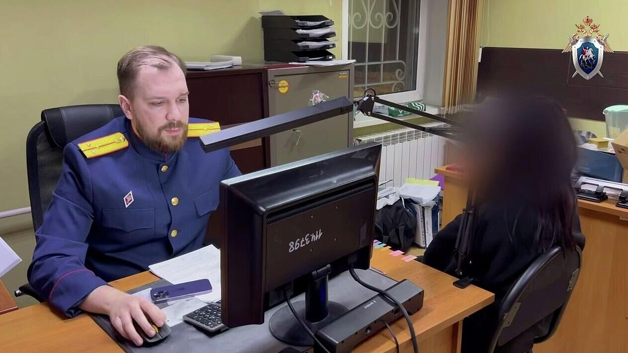 Адвокат: участница аферы с похищением в Красноярске отдала курьеру паспорт