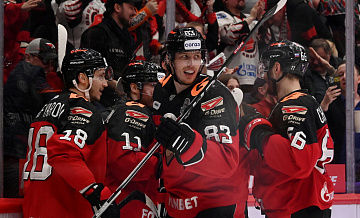 "Авангард" обыграл "Нефтехимик" в матче плей-офф КХЛ