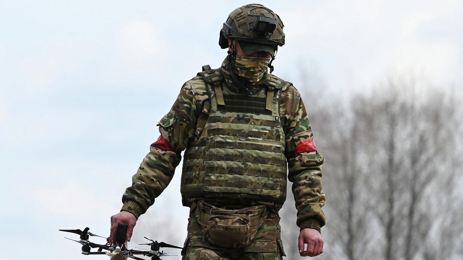 Операторы БПЛА группировки "Север" уничтожили американский Humvee