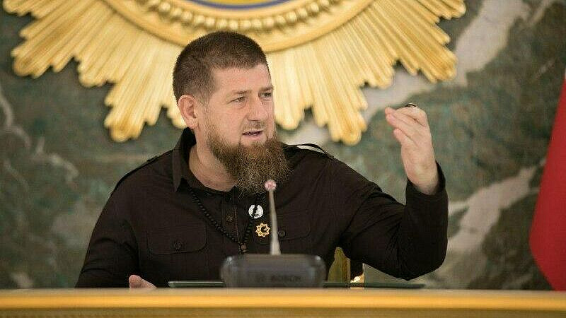Кадыров принимает участие в переговорах Путина и эмира Катара Кадыров принимает участие в переговорах Путина и эмира Катара
