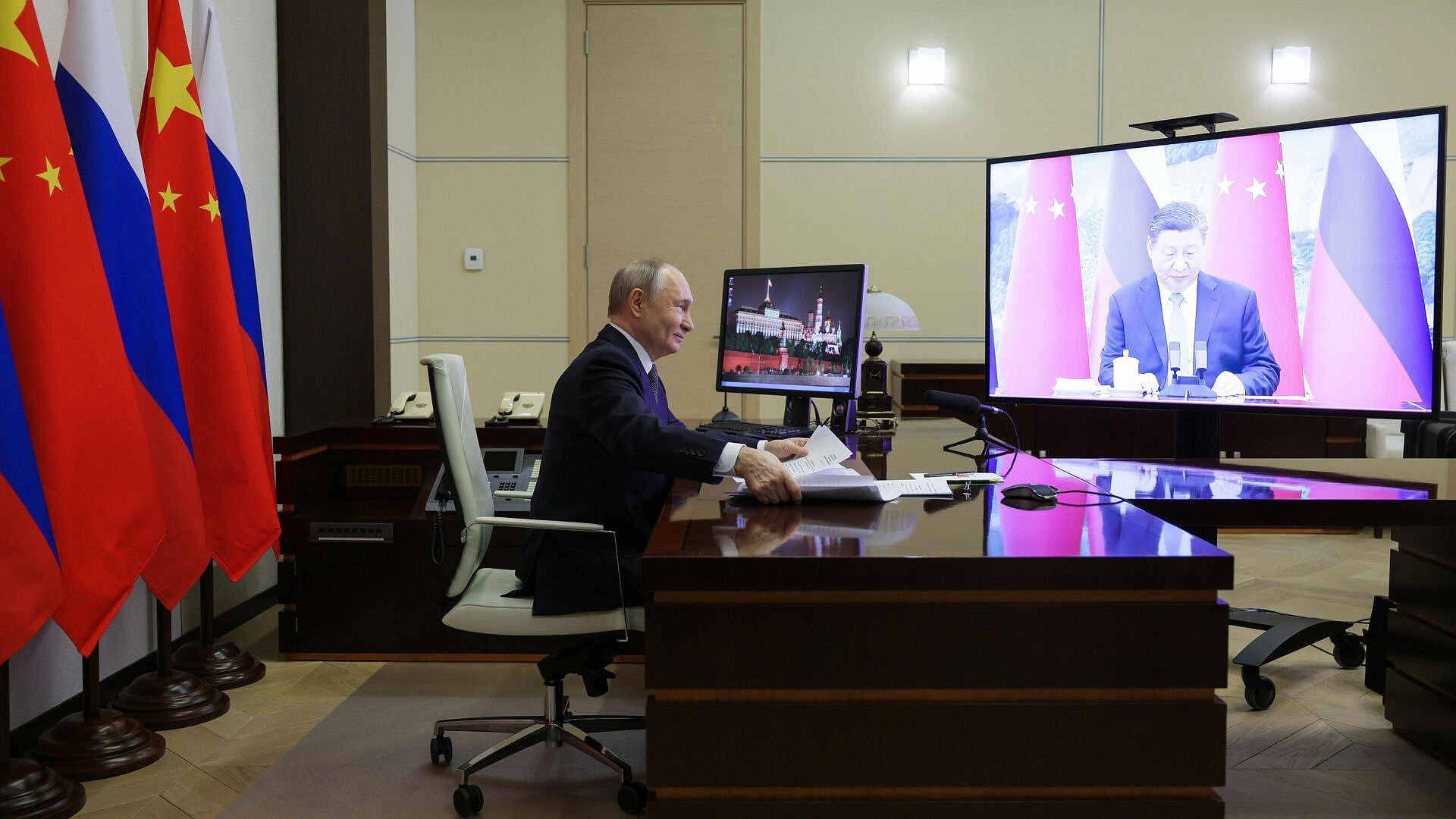 Путин и Си Цзиньпин обсудили ситуацию на Ближнем Востоке