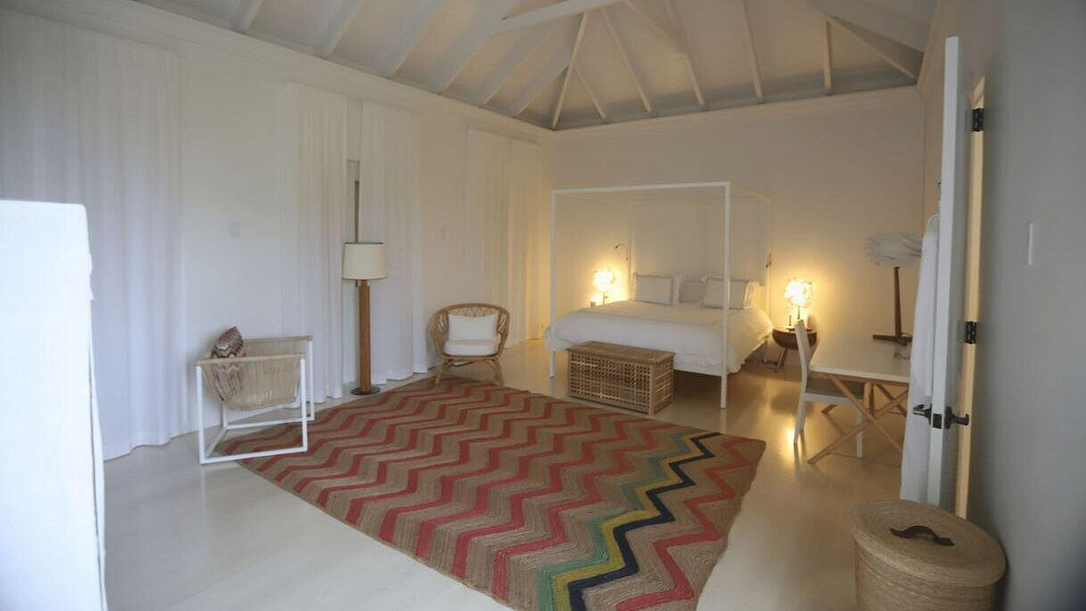 Документы по делу Эпштейна раскрывают имена более 40 его жертв, пишет WSJ