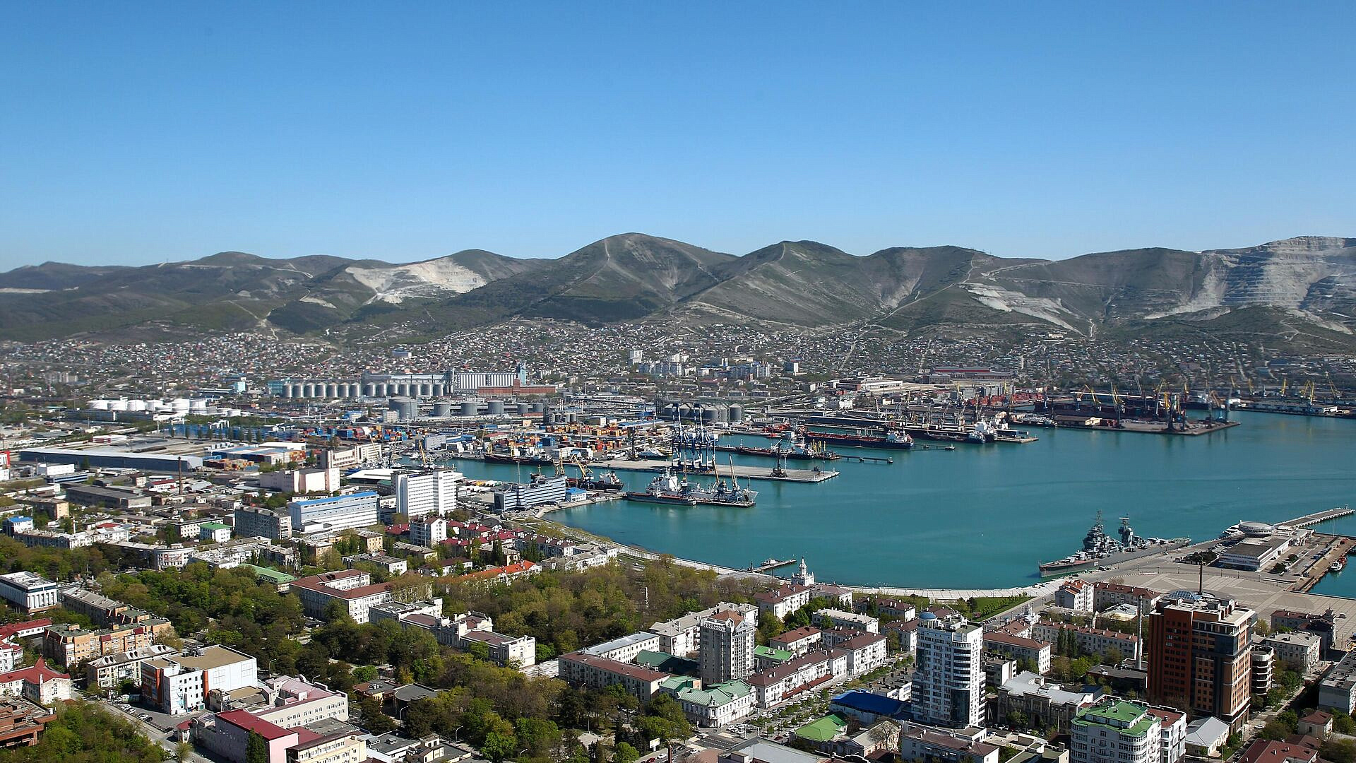 В Новороссийске 16 тысяч человек остались без света из-за атаки БПЛА