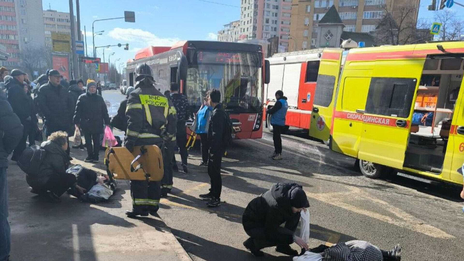 На водителя автобуса, пассажиров которого сбили в Казани, завели дело