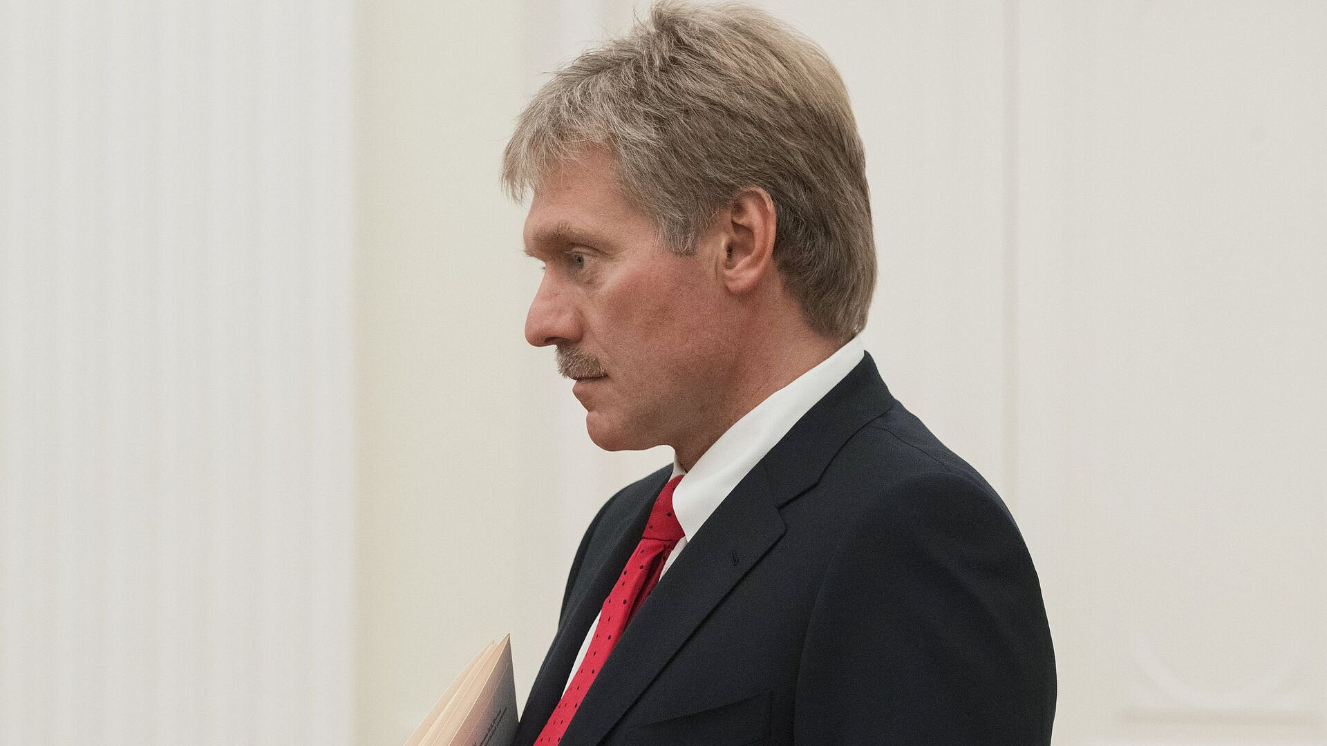 Песков не стал комментировать предложение США по иранскому урану Песков не стал комментировать предложение США по иранскому урану