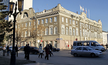 Саратовский губернатор попросил повысить частоту взятия проб воздуха