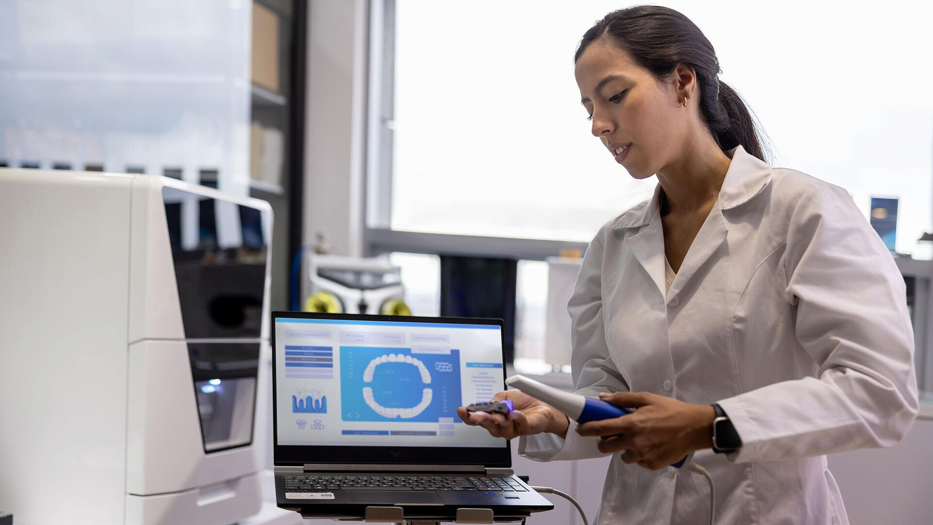 Ученые повысили прочность биополимера для имплантатов