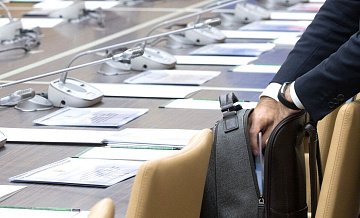 Курские чиновники незаконно получили 805 миллионов рублей на контрактах