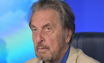 Отец Илона Маска рассказал о впечатлениях от визита в Москву