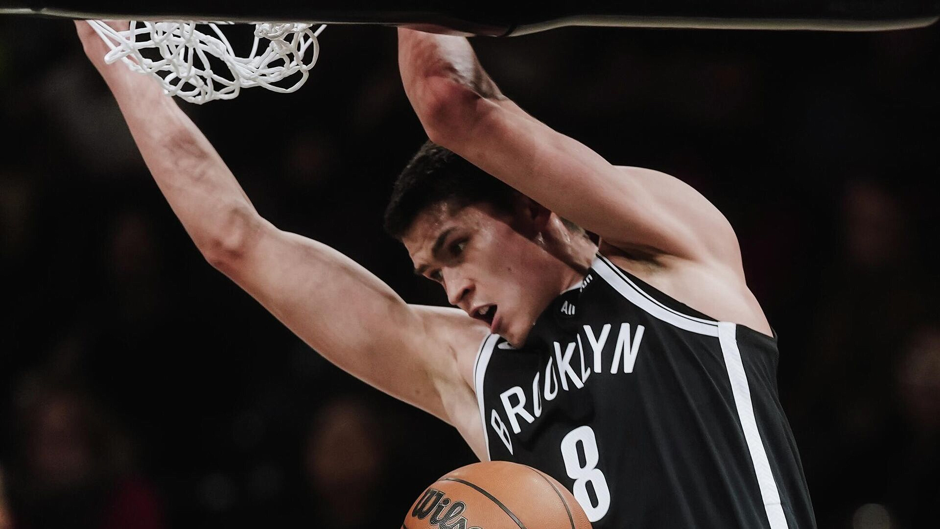 Демин помог "Бруклину" обыграть "Юту" в матче НБА