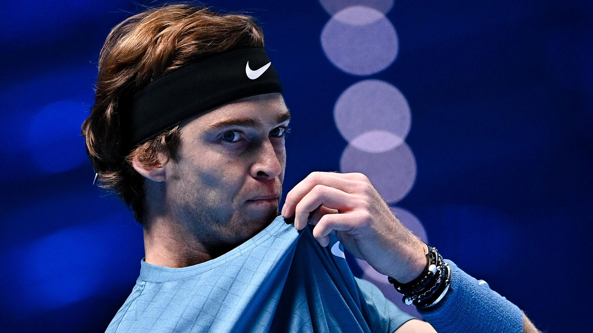 Рублев проиграл Алькарасу и не смог защитить титул в Дохе