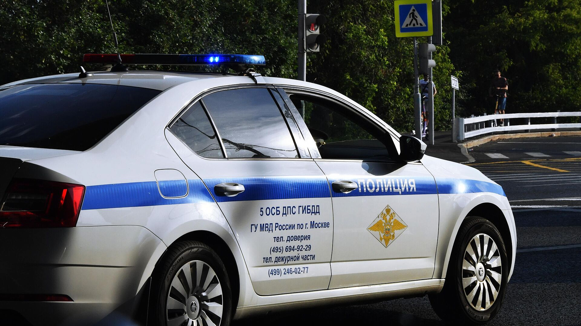 В Москве арестовали мужчину за попытку дачи взятки сотруднику ДПС