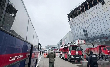 Волонтеры помогли организовать центр помощи пострадавшим в "Крокусе"
