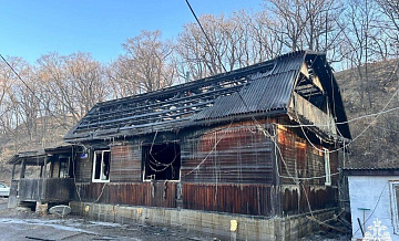 В Приморье при пожаре в частном доме погибла девушка