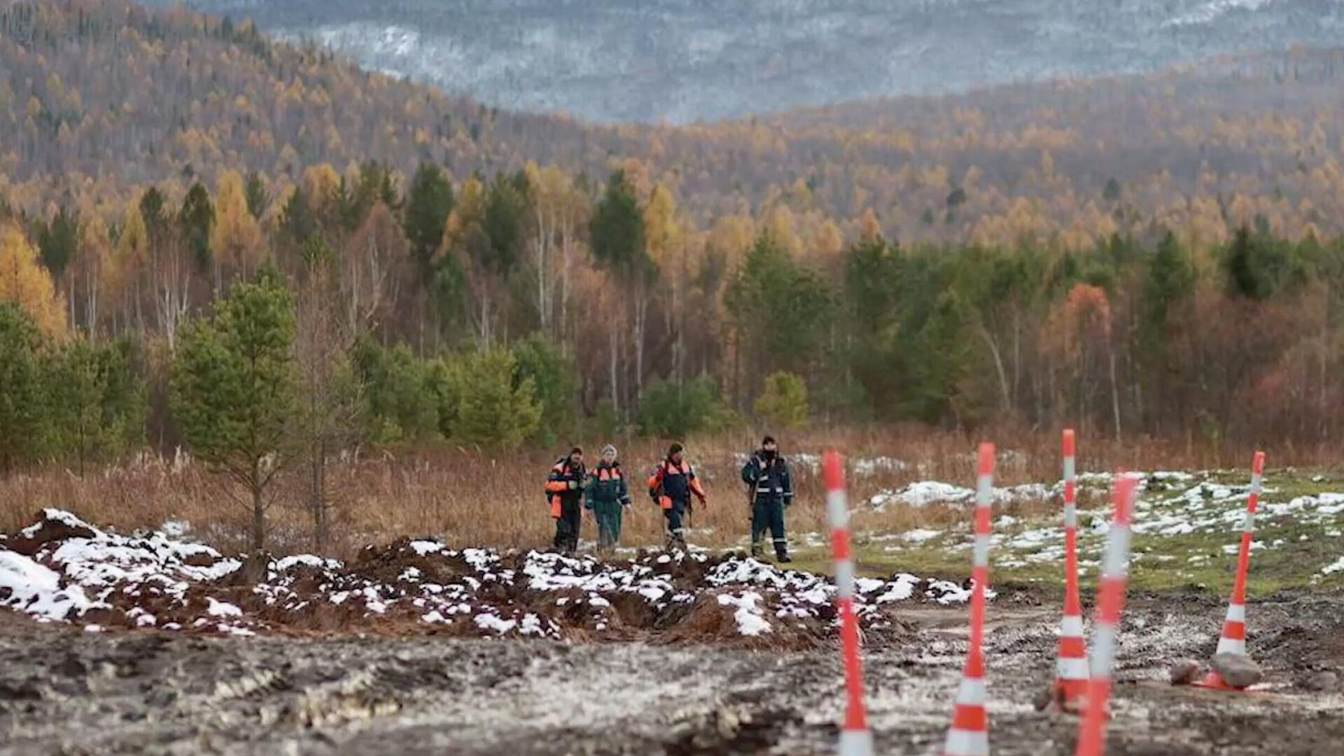 Поисковики рассказали, чем осложняются поиски семьи Усольцевых