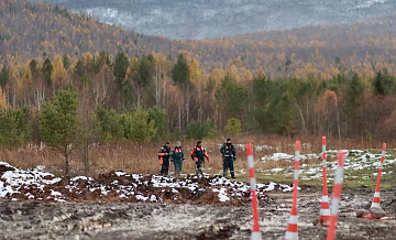 Поисковики рассказали, чем осложняются поиски семьи Усольцевых