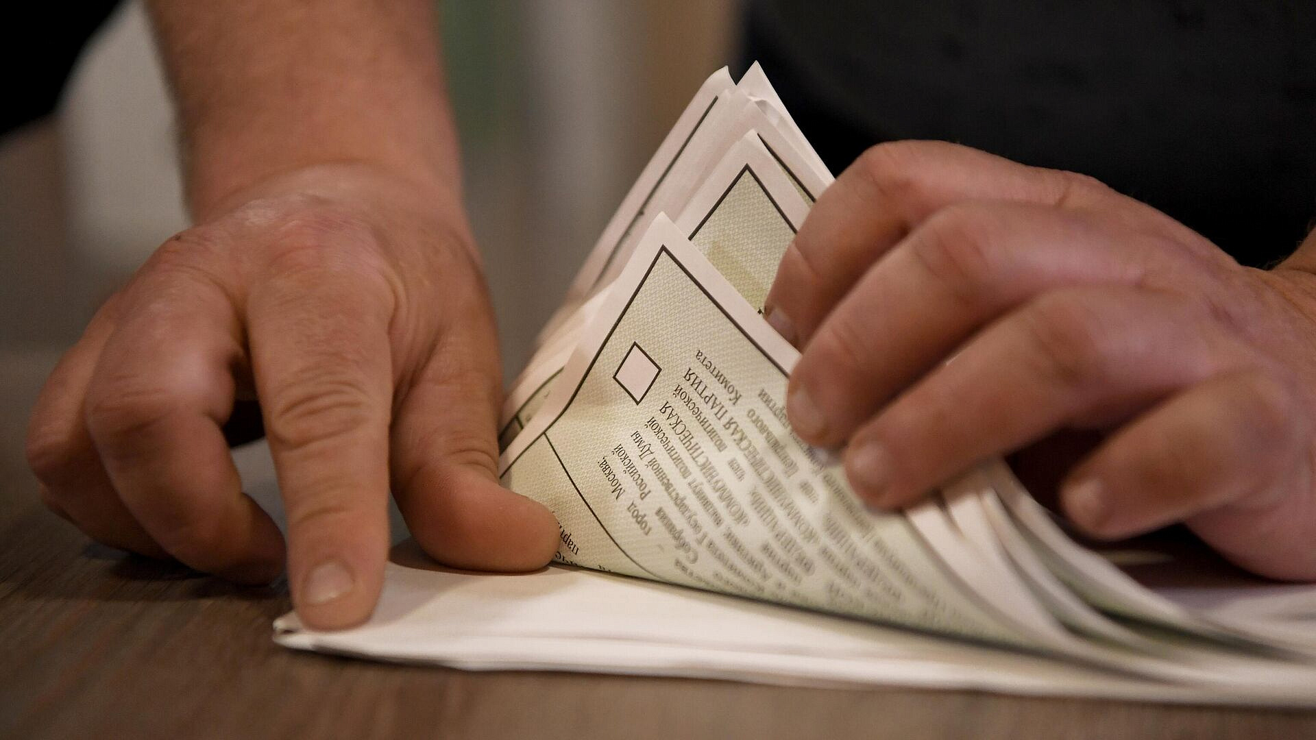 Путин набирает 87,33 процента голосов после обработки 99,01% протоколов