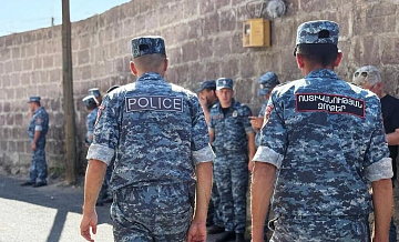 В Армении десять человек задержали за препятствование предвыборной агитации