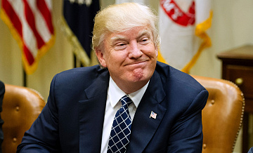 Трамп заявил, что «глупость США» испортила отношения с Россией