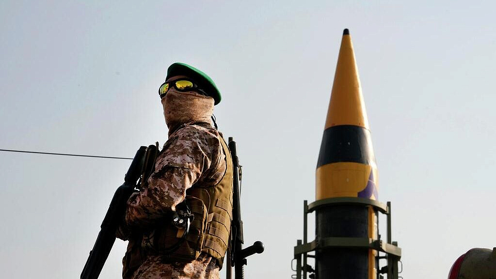 КСИР провел "самую мощную" волну ударов по целям США, заявили в Иране