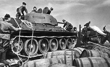 "Уралвагонзавод" рассказал о производстве двигателей для Т-34 во время ВОВ