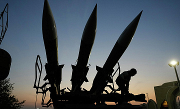 Иран нанес удары по топливным и военно-морским объектам в Хайфе