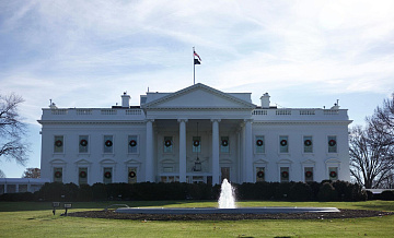 Реконструкция крыла Белого дома продлится до конца срока Трампа