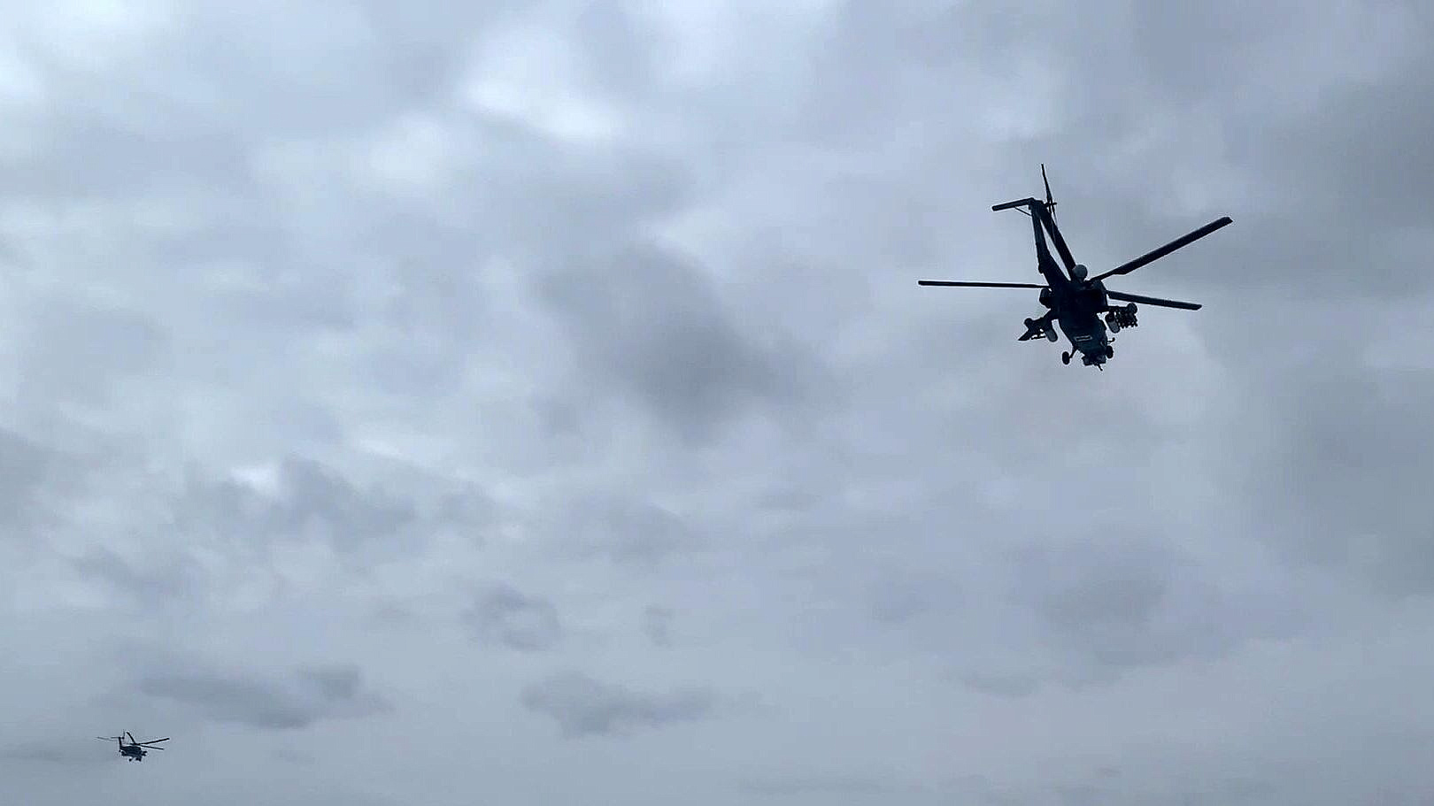 Экипаж Ми-28НМ нанес удар по боевикам и технике ВСУ в курском приграничье