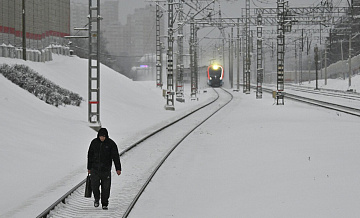 В Забайкалье сотрудники РЖД устраняют последствия подтопления дороги