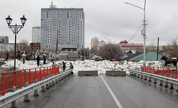 В Курганской области за сутки вода ушла из 11 домов и 20 участков