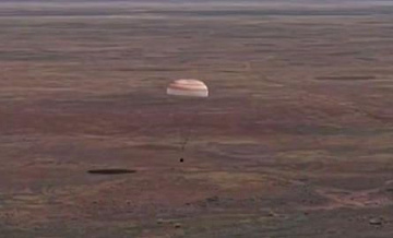Экипаж "Союза МС-28" эвакуировали после приземления в Казахстане