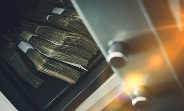 Пензенец разбил окно и украл сейф из офиса микрофинансовой организации