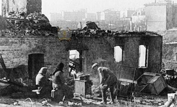 Нацисты замуровали в стены более 20 человек в Мариуполе в 1941 году Нацисты замуровали в стены более 20 человек в Мариуполе в 1941 году