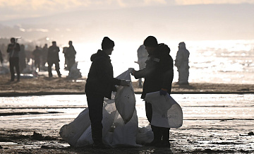 В Керченском проливе приостановили водолазные работы