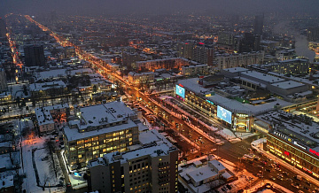 В Краснодаре троллейбус снес столб после столкновения с машиной каршеринга