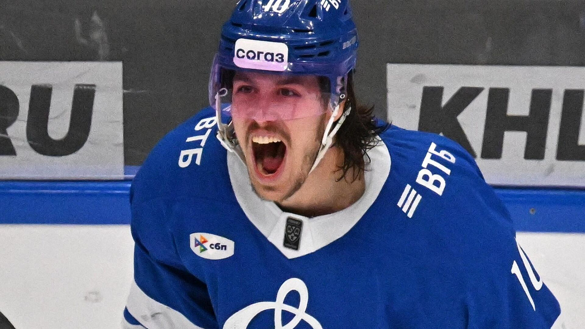 Тренер "Металлурга" назвал хоккеиста "Динамо" Комтуа курицей