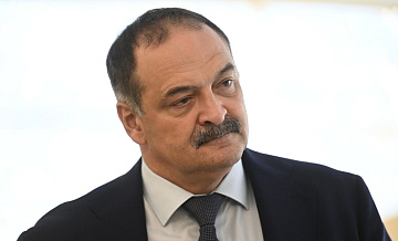 Незаконная застройка усугубила ситуацию с водоотведением, заявил Меликов