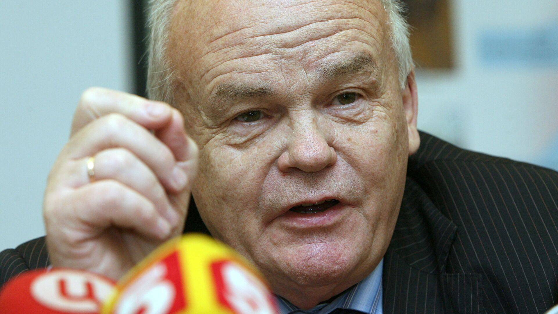 В Курчатовском институте прокомментировали смерть Велихова