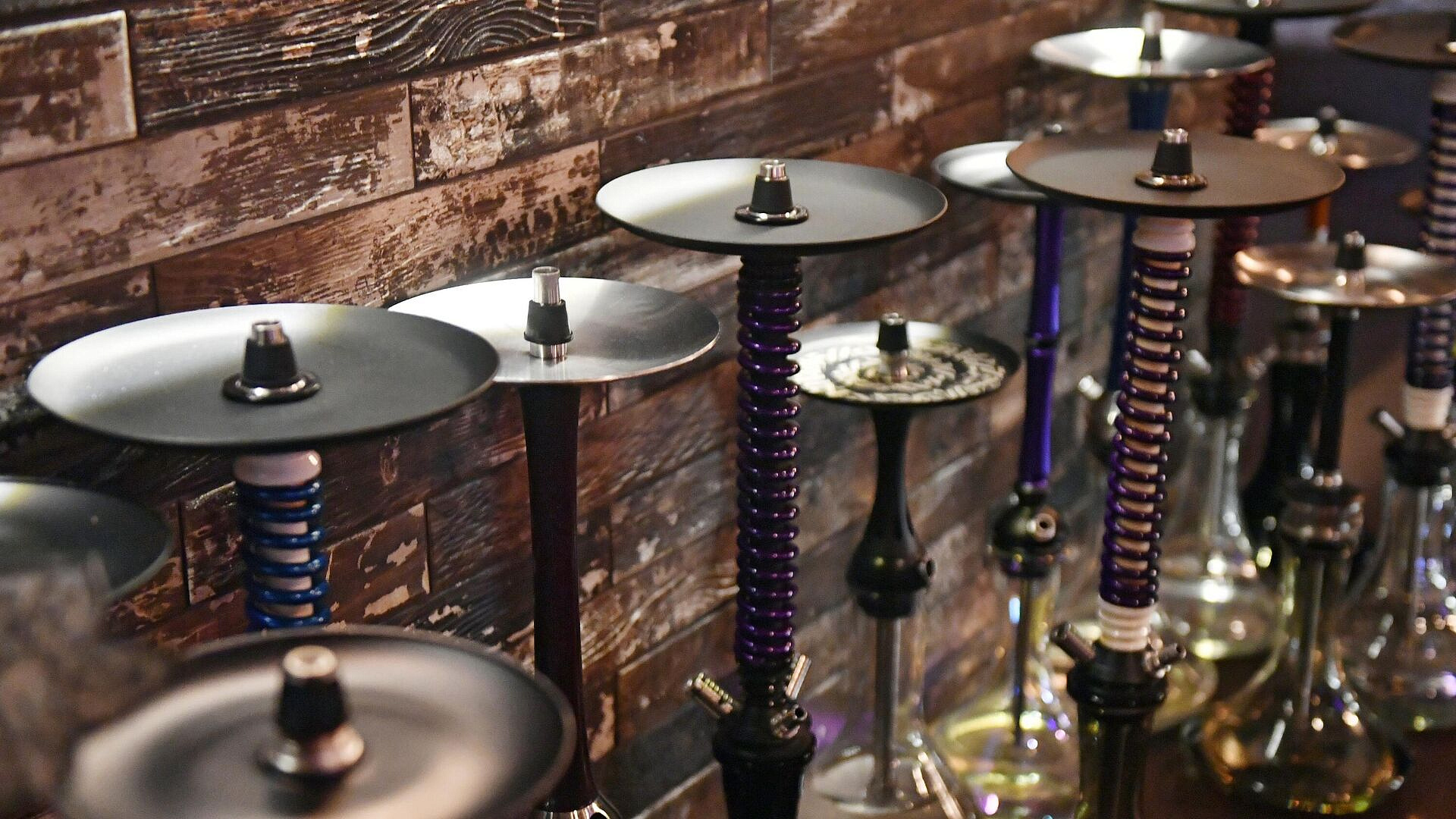 Россияне стали чаще покупать табак для кальянов, показало исследование