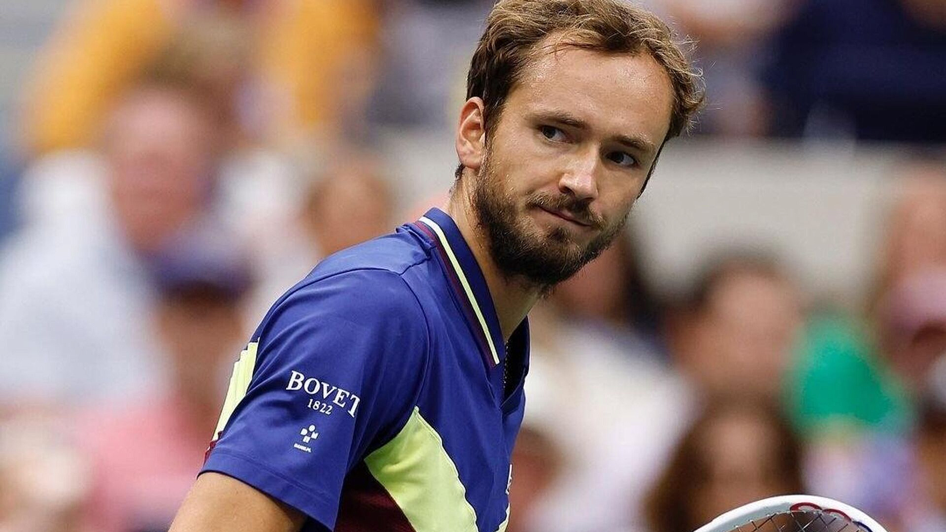 "Они не круглые": Медведев раскритиковал мячи на турнире в Роттердаме 