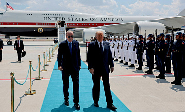Трамп заговорил на турецком перед почетным караулом в Анкаре