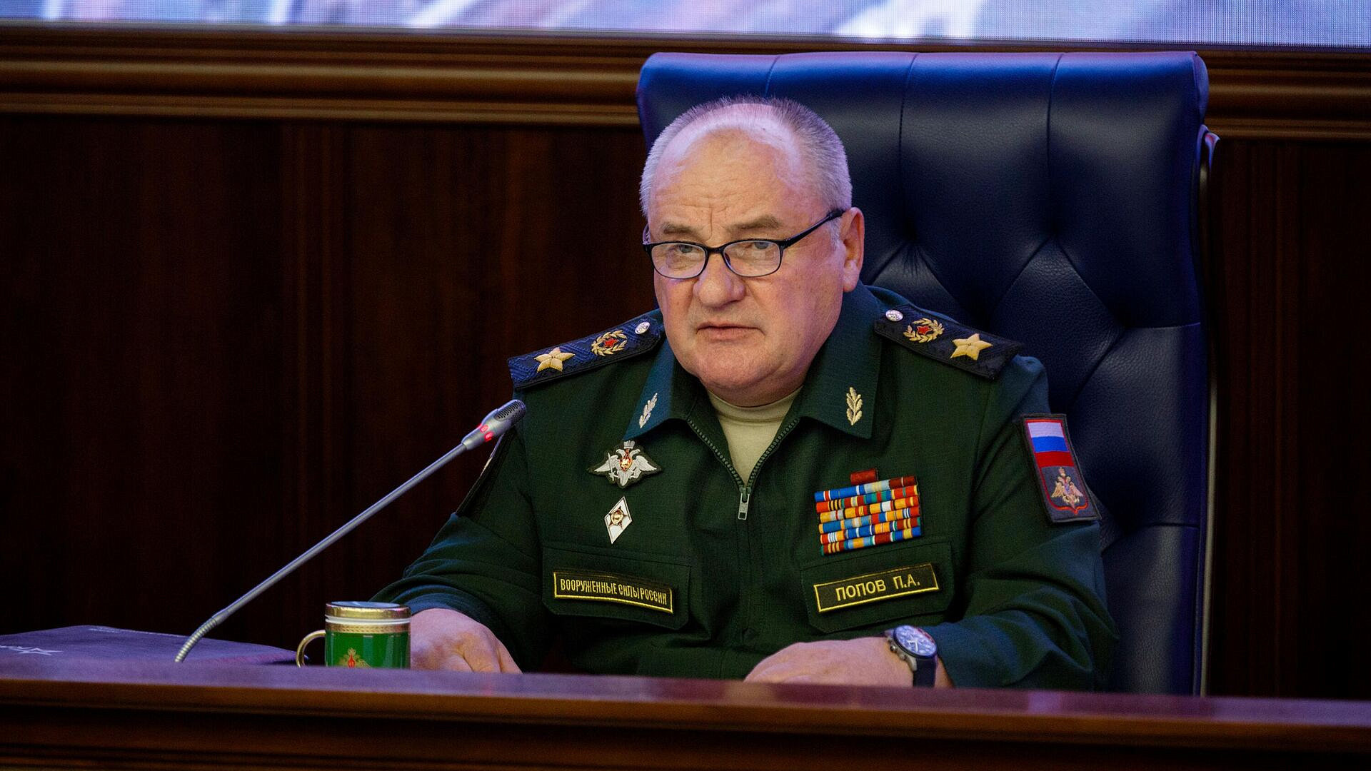 Экс-замминистра обороны Попова освободили от должности в июне