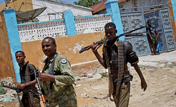 Зону столичного аэропорта Сомали обстреляли из минометов