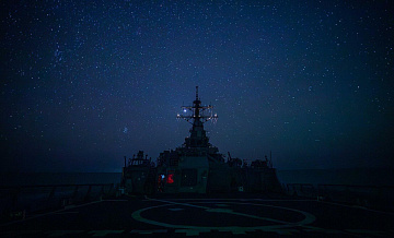 Американский авианосец прошел из Средиземного в Красное море, передают СМИ