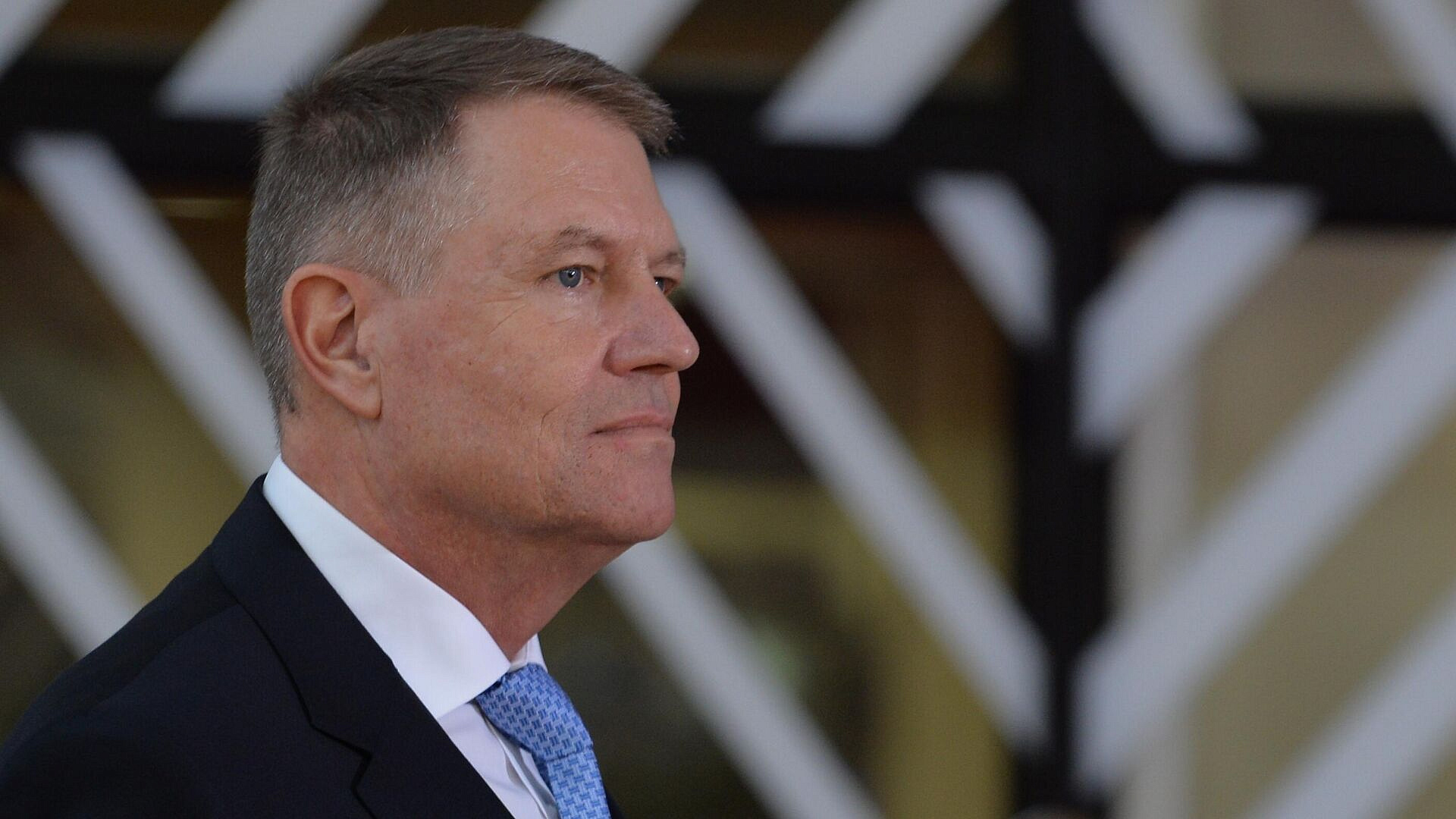 Оппозиция Румынии назвала отставку Йоханниса своей победой